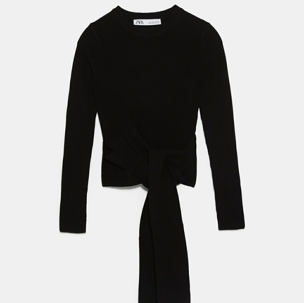 Long sleeve knit sweater, round neckline tie waist
